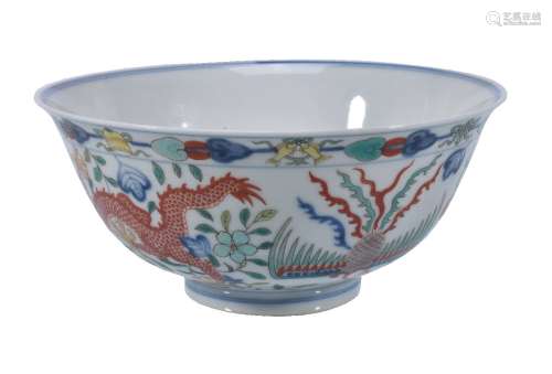 A Chinese Wucai 'Dragon and Phoenix' bowl