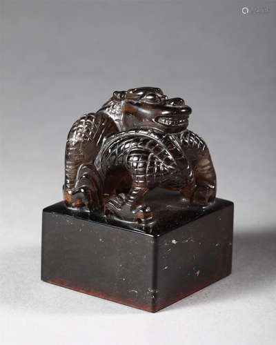 CHINESE ROCK CRYSTAL BEAST SEAL