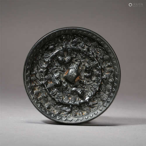 CHINESE BRONZE BEAST AND GRAPE ROUND MIRROR TANG DYNASTY