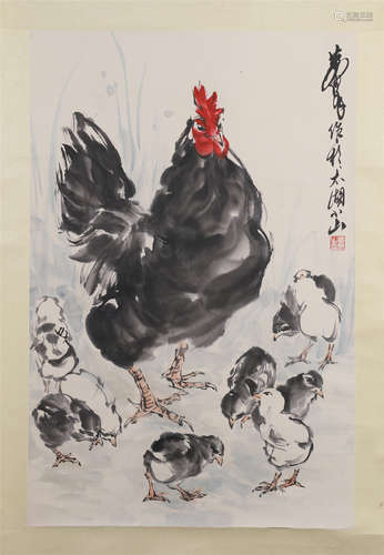 CHINESE SCROLL PAINTING OF HEN AND CHICKEN