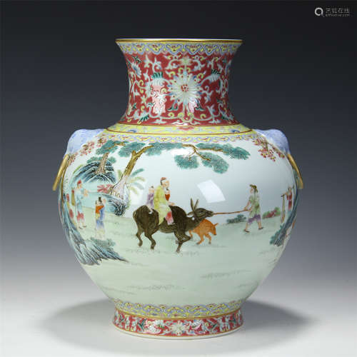 CHINESE PORCELAIN FAMILLE ROSE VASE