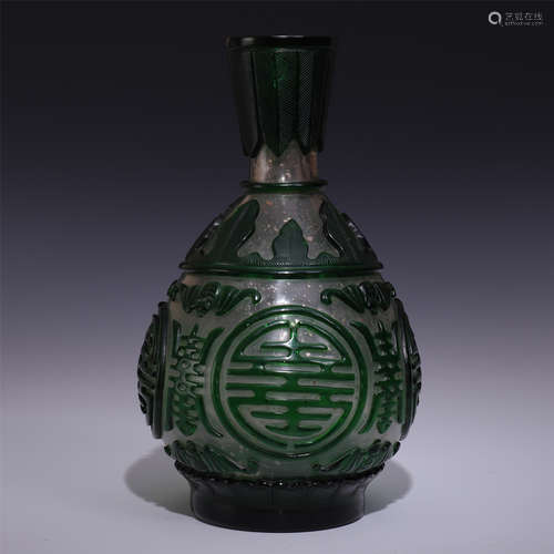 CHINESE DOUBLE COLOR PEKING GLASS VASE