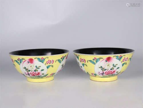 PAIR OF CHINESE PORCELAIN FAMILLE ROSE PEACH BOWLS