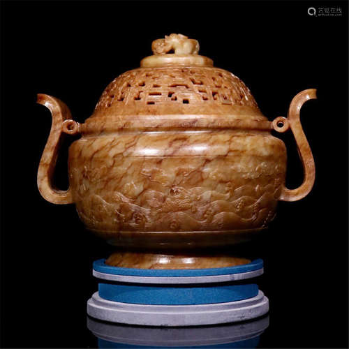 CHINESE JADE LIDDED ROUND CENSER