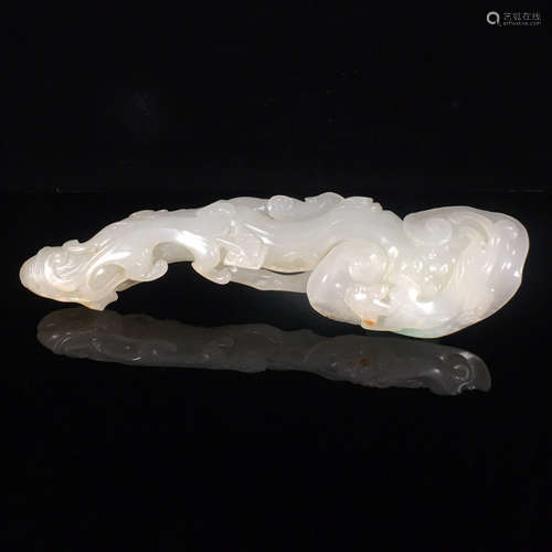 A HETIAN JADE BLESSING ORNAMENT