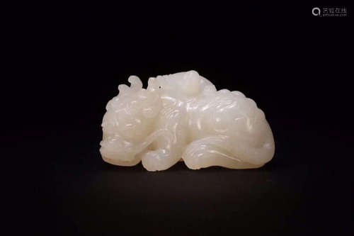 A KIRIN SHAPE HETIAN JADE ORNAMENT