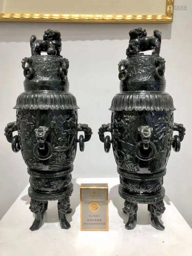 A PAIR OF DARK GREEN HETIAN JADE EAR VASES