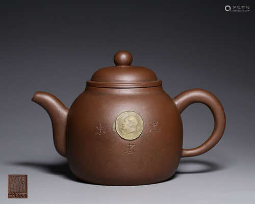 A YIXING MARK ZISHA POETRY CARVED CHAIRMAN MAO TEA POT