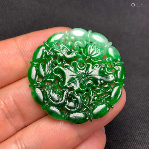 A LOTUS FLOWER SHAPE JADEITE ORNAMENT