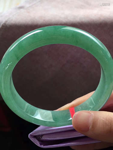 A TOP GRADE GOODS FROM MYANMAR:  JADEITE BANGLE