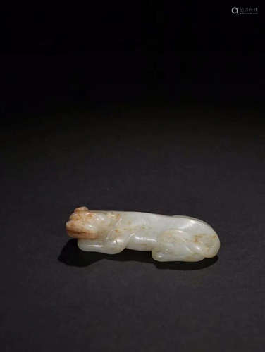 A BEAST SHAPE HETIAN JADE ORNAMENT