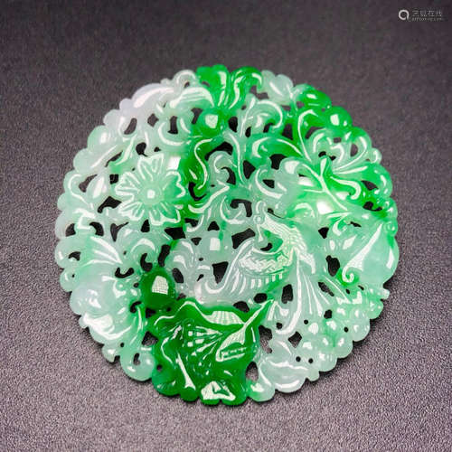 A JADEITE FLORAL ORNAMENT