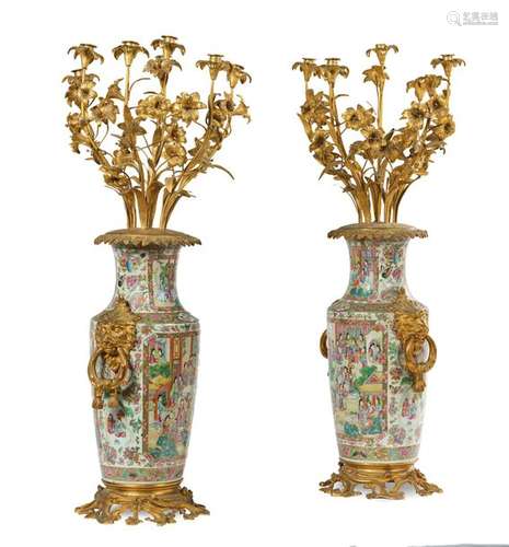 PAIRE DE CANDELABRES MONUMENTAUX