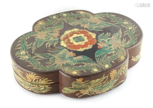 Property of a lady - a late 19th / early 20th century lacquer quatrefoil box & cover, decorated with
