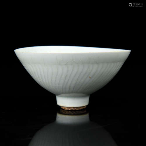 A Chinese White Glazed Porcelain Bowl