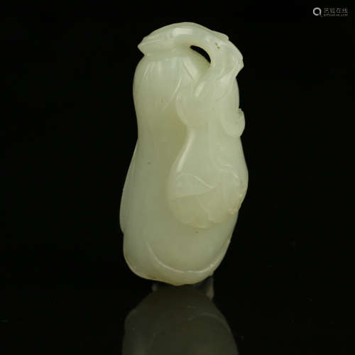 A Chinese Carved Jade Pendant