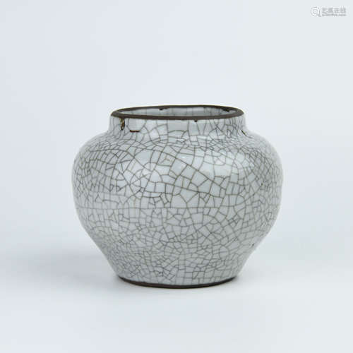 A Chinese Ge Type Porcelain Jar