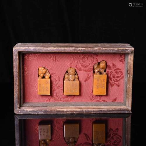 A Set of Chinese Carved Tianhuang Seals