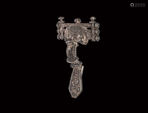 Gothic Silver Bar-Headed Bow Brooch