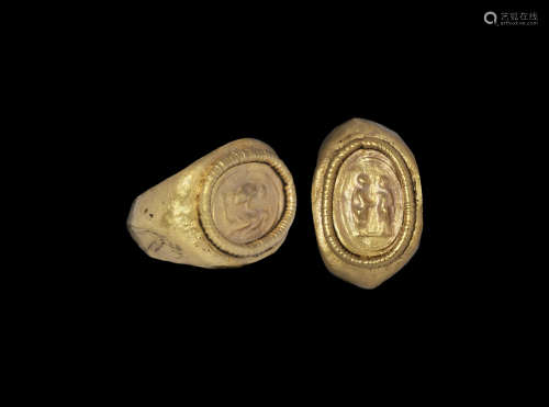 Roman Gold Figural Marriage Ring