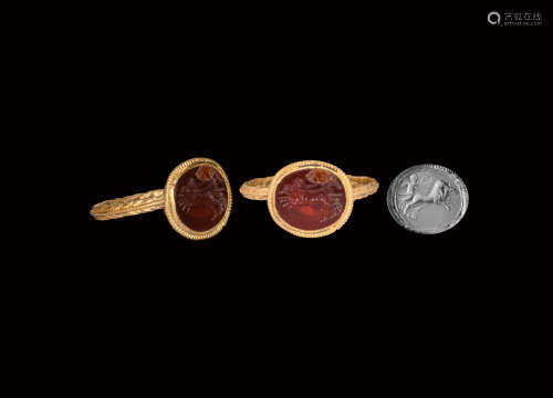 Roman Gold Ring with Biga Gemstone