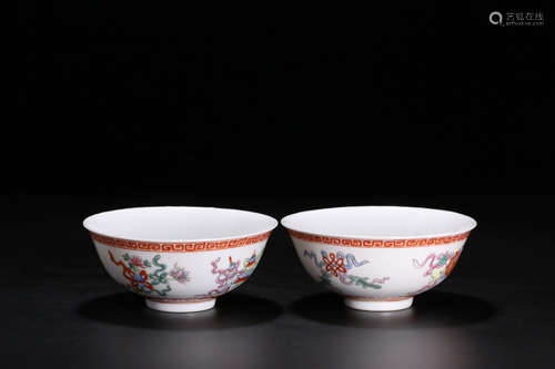 PAIR FAMILLE ROSE GLAZE AUSPICIOUS PATTERN BOWL