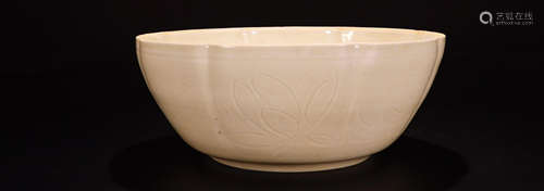 A DING YAO FLOWER PATTERN BOWL