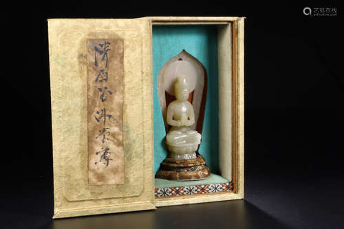 A HETIAN JADE CARVED BUDDHA