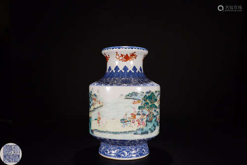 A WHITE&BLUE GLAZE WRAPPED FLOWER PATTERN VASE