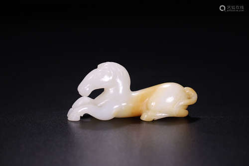 A HETIAN JADE CARVED HORSE SHAPED PENDANT