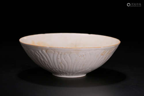 A SONG DYNASTY DING YAO WHITE GLAZE BOWL