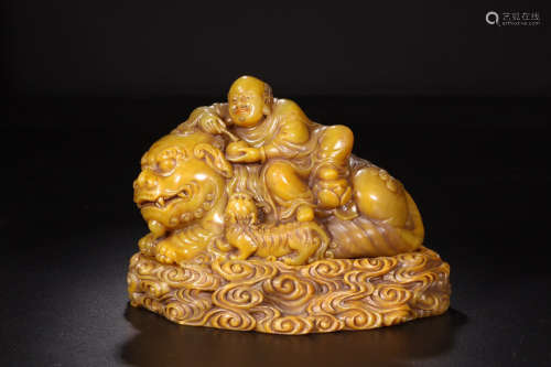 A TIANHUANG STONE CARVED LUOHAN BUDDHA