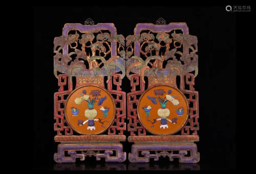 PAIR XIANGZHANG WOOD CARVED GEM DECORATED SCREEN