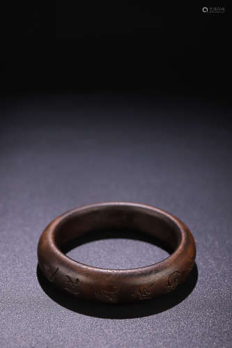 17-19TH CENTURY, A POEM DESIGN  CHENXIANG WOOD BANGLE, QING DYNASTY