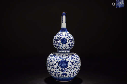 A QIANLONG MARK BW VASE