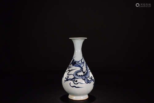 A XUANDE MARK BLUE&WHITE VASE