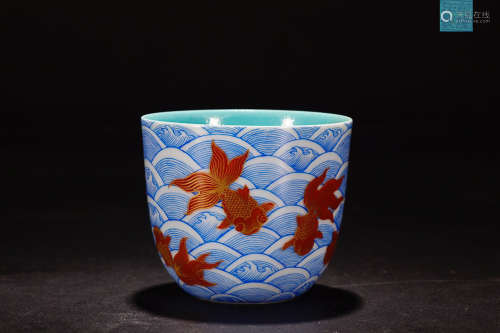 A QIANLONG MARK BW FISH PAINTED CUP
