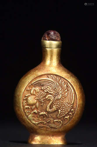 18-19TH CENTURY, A CRANE&PEACH DEISGN GILT BRONZE SNUFF BOTTLE, LATE QING DYNASTY