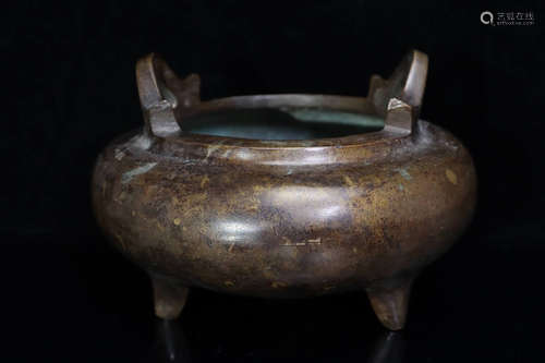 AN OLD DOUBLE-EAR BRONZE CENSER