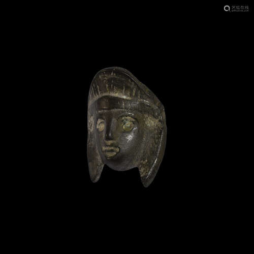 Roman Mask Mount