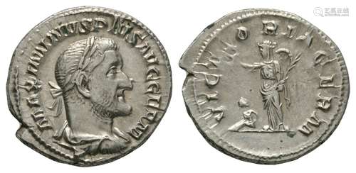 Maximinus I - Victory Denarius