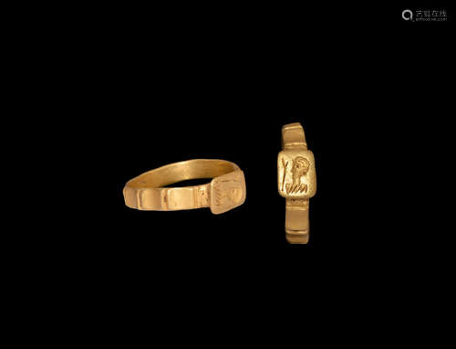 Byzantine Gold Ring with Bust