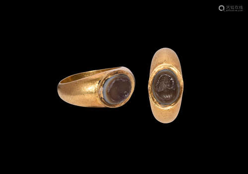 Western Asiatic Sassanian Gold Ring with Portrait Gemstone