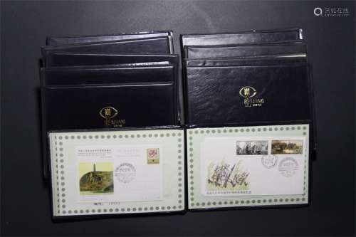 1985年中华全国集邮联区票邮展纪念册一包10册：内含特许仿制铅制“抗战军人”邮票、JP6邮资片及J107贴票首日封。