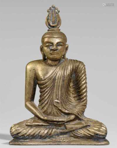 Buddha Shakyamuni. Silber. Sri Lanka. 19. Jh.Im Meditationssitz, die Hände in dhyana mudra, das in