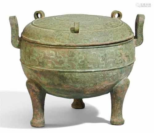 Sehr großer Speisebehälter vom Typ ding. Bronze. Nordchina, Shanxi/Henan Provinzen, Östliche Zhou/
