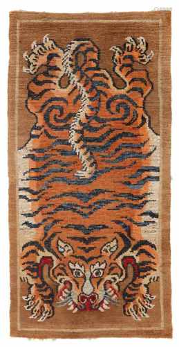Teppich (khaden). Wolle, geknüpft. Tibet. Frühes 20. Jh.Mit Darstellung einer orangefarbenen