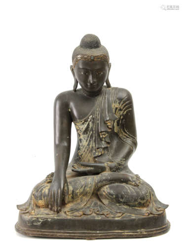 19th century Chinese bronze sculpture of Buddha
