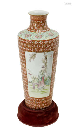 20th century Chinese Xiangtuiping vase in Famille Rose porcelain