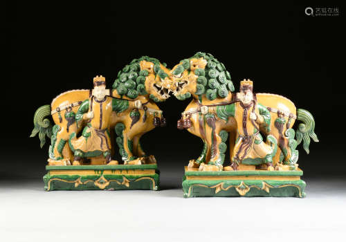 A PAIR OF CHINESE SANCAI GLAZED EARTHENWARE BUDDHISTIC LION AND ATTENDANT GROUPS, LATE 20TH CENTURY,